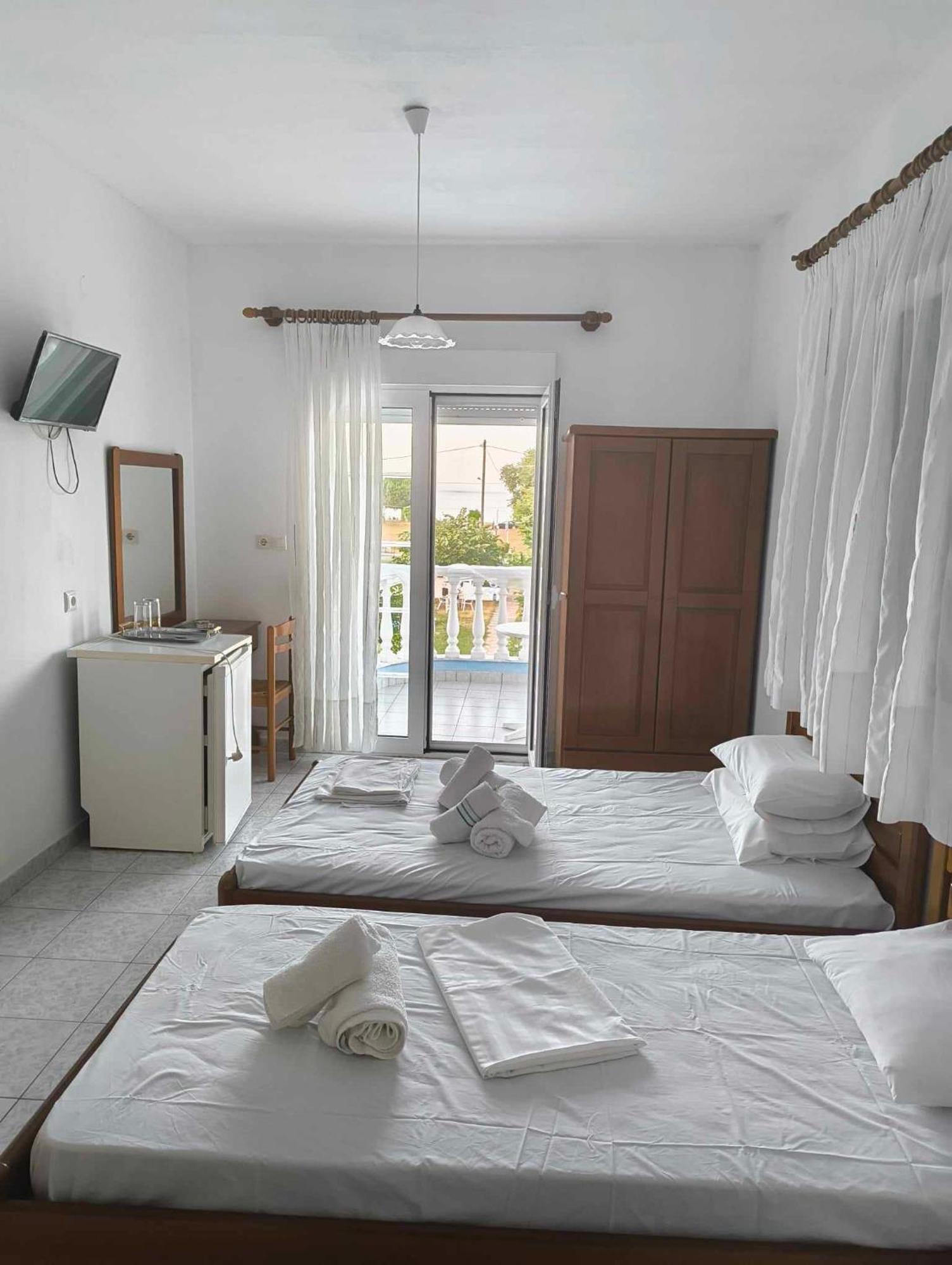 Plexidas Apartments Paralia Skotinis Ngoại thất bức ảnh